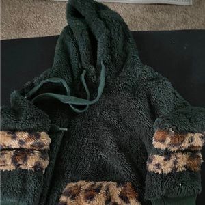 Leopard print pull over